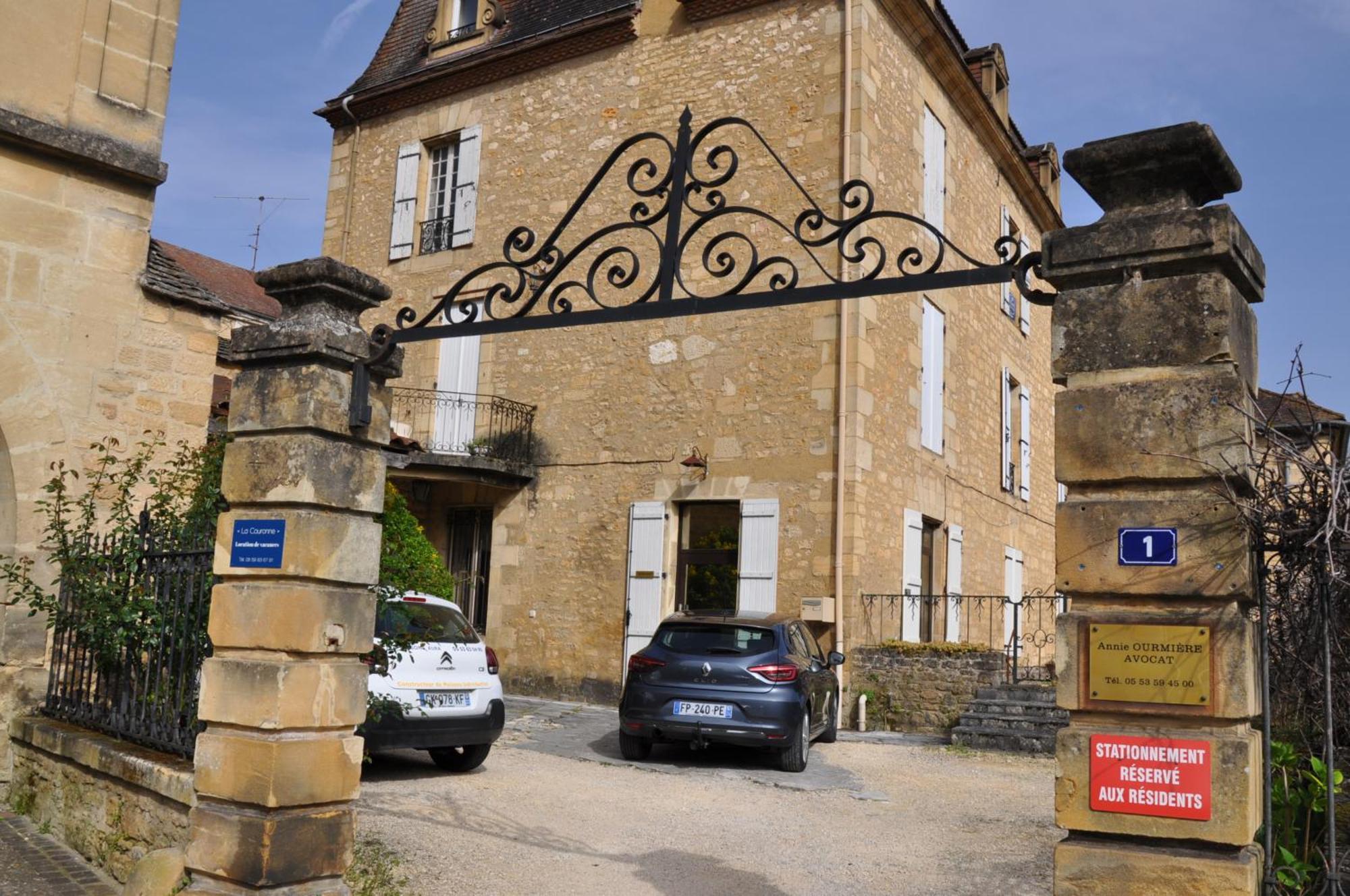 Appartement La Couronne Сарла-ла-Канеда Экстерьер фото